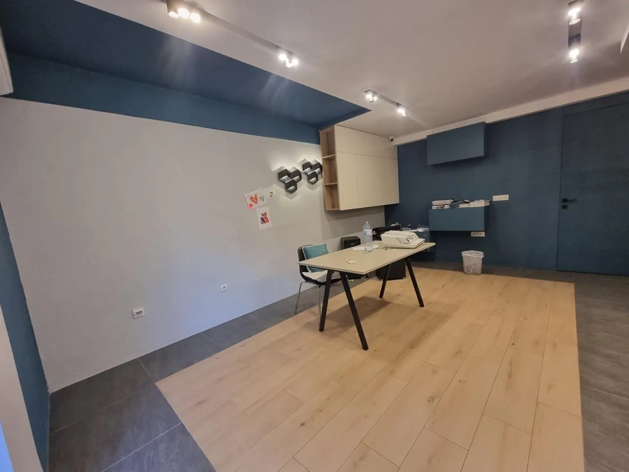 Rent, office space, 43m², Momišići, Podgorica