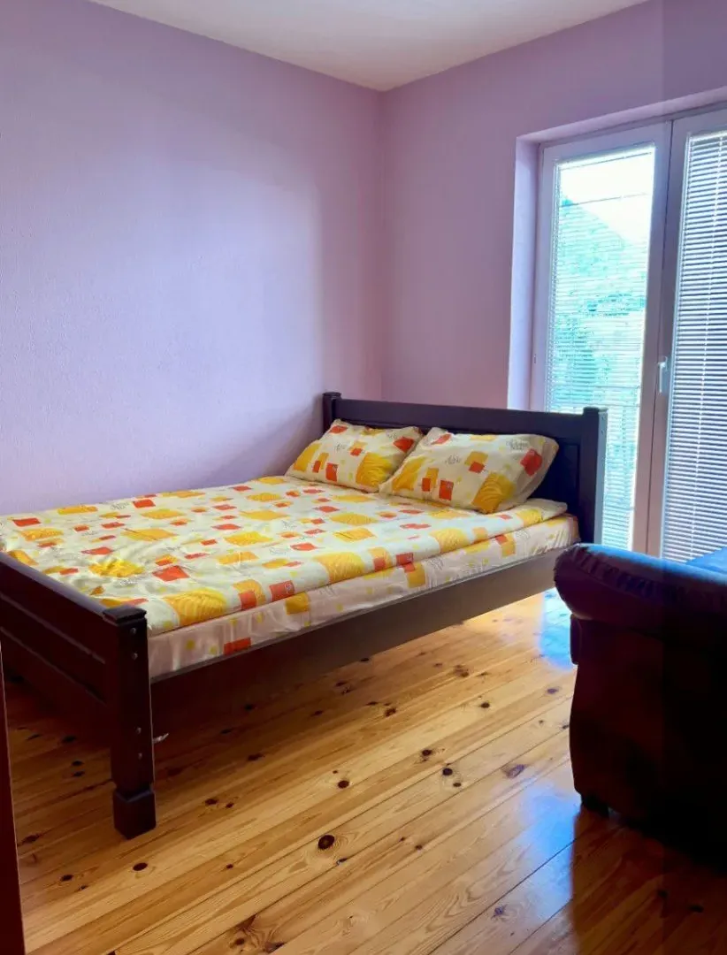 Izdavanje, dvosoban stan, 64m², Plužine, Crna Gora