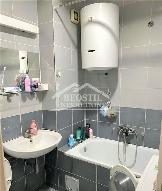 Prodaja, dvosoban stan, 41m², Novi Beograd Blok 61, Novi Beograd Sve Podlokacije