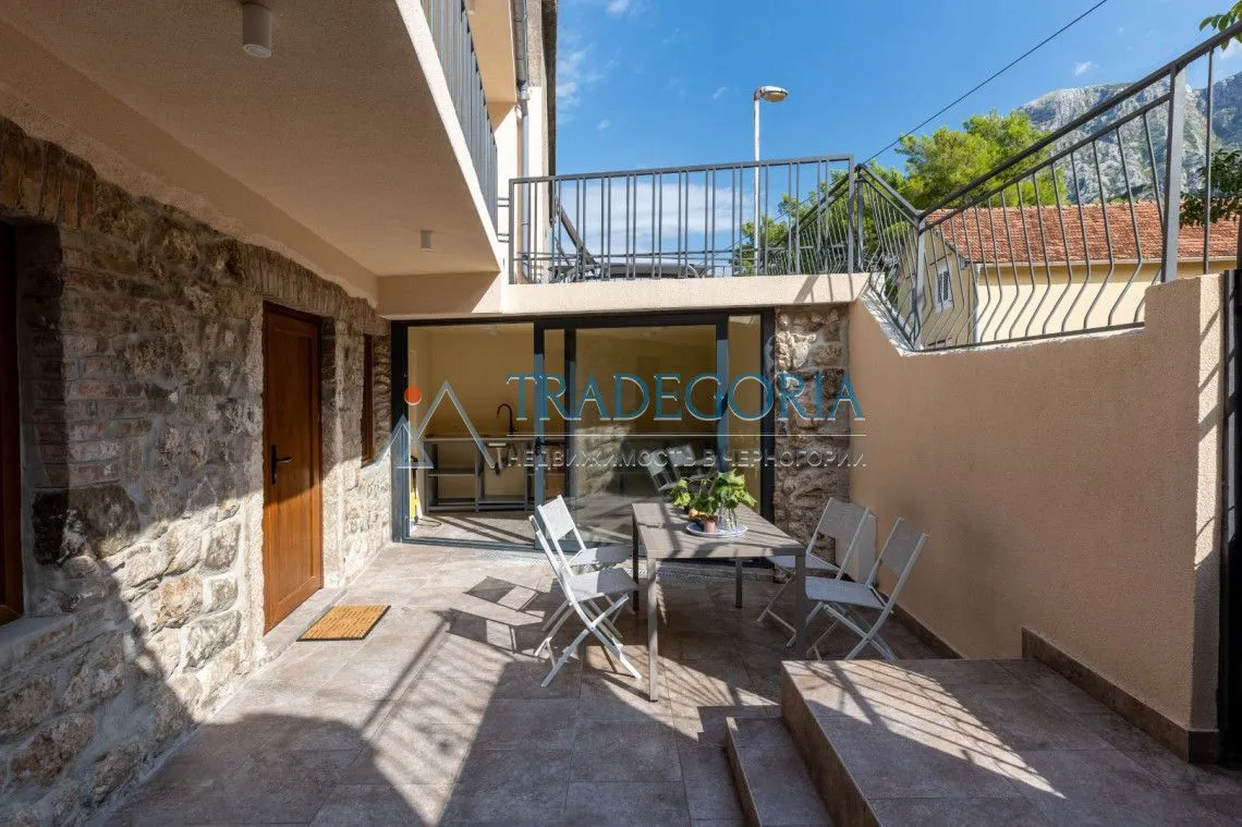 Prodaja, kuća, 170m², Škaljari, Kotor