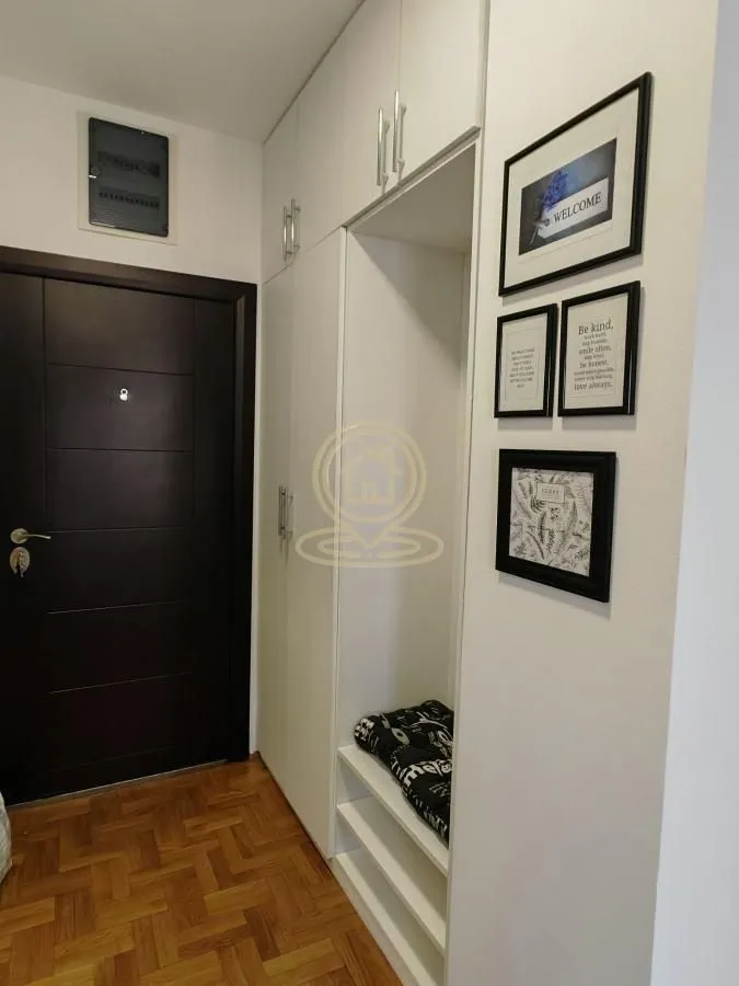 Izdavanje, dvosoban stan, 42m², Nova Detelinara, Novi Sad Sve Podlokacije