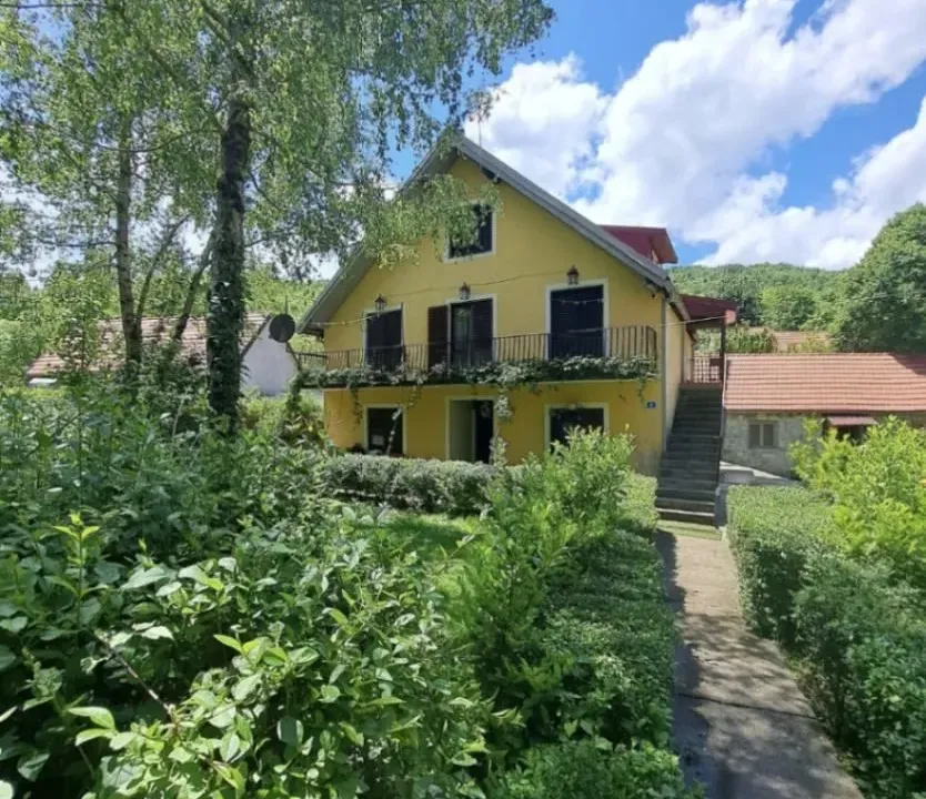 Prodaja, kuća, 270m², Bajice, Cetinje