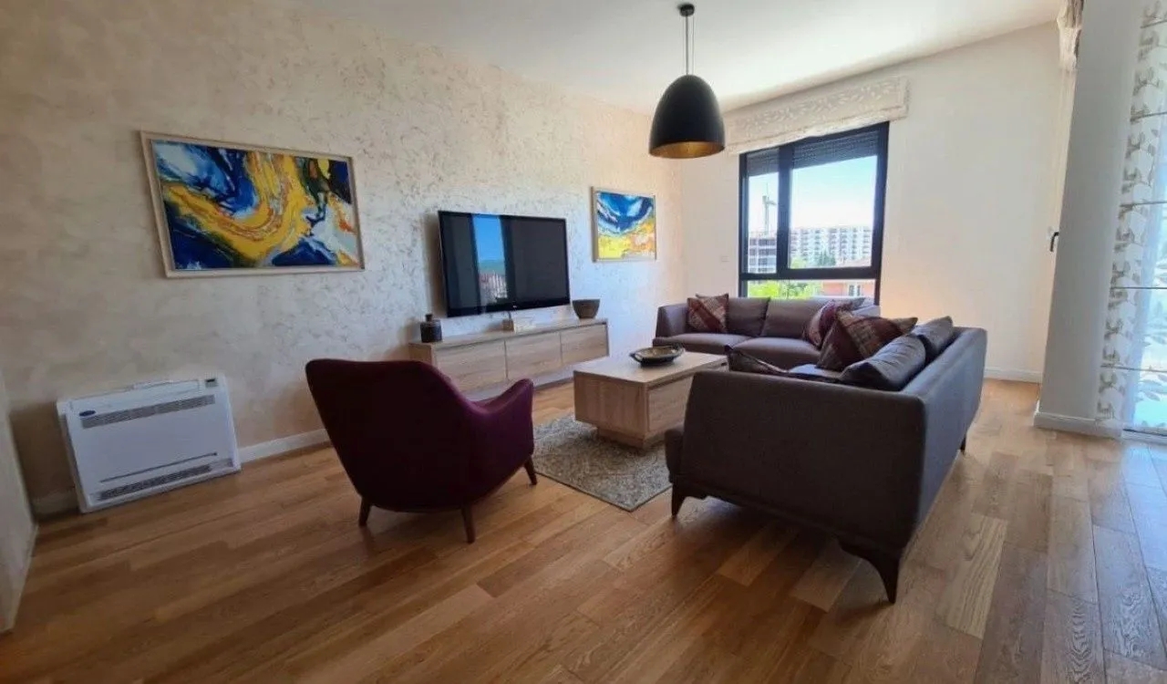 Izdavanje, trosoban stan, City Kvart, Podgorica