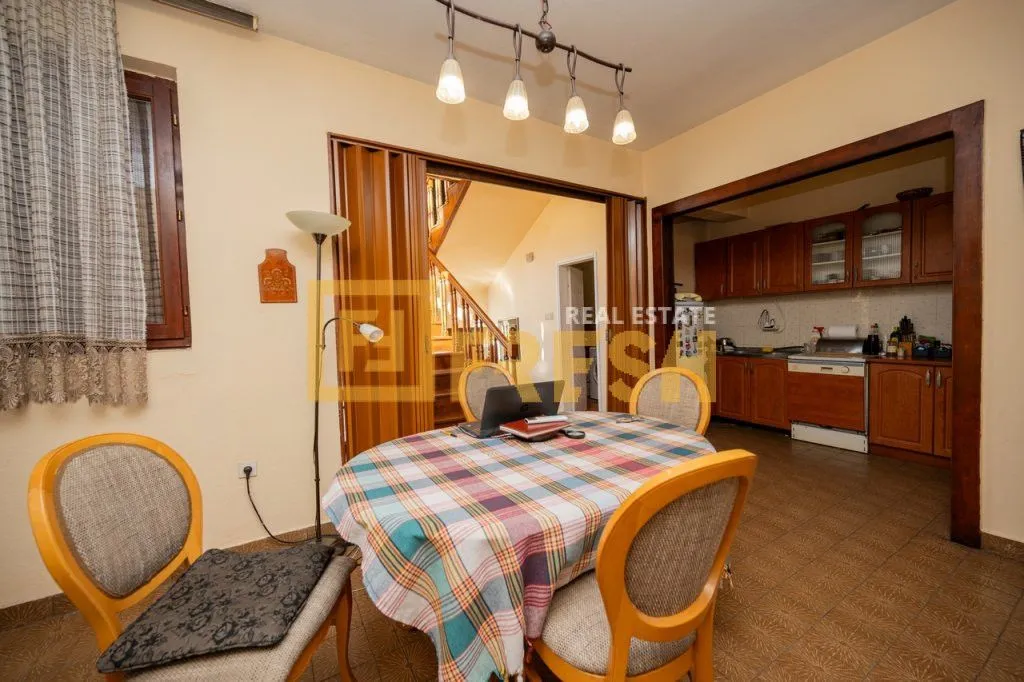 Sale, house, 348m², Stara Varoš, Podgorica