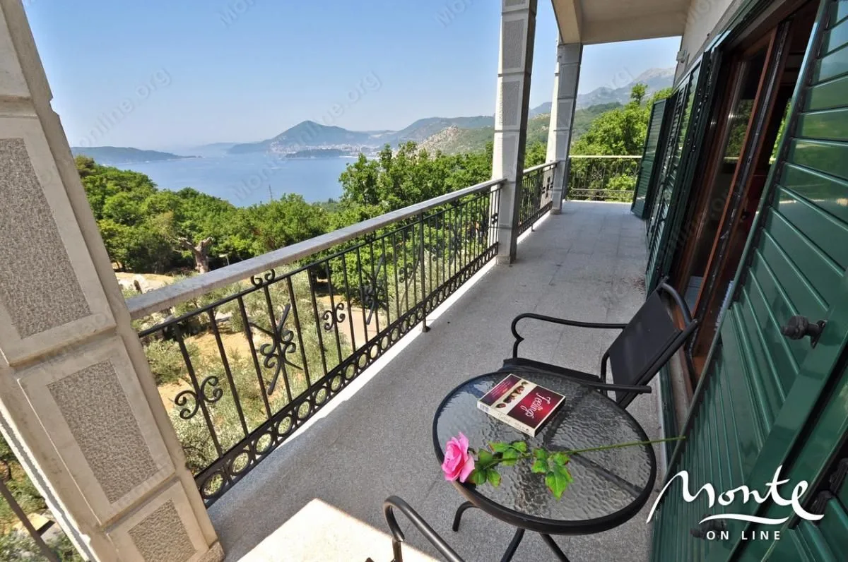 Sale, house, 644m², Pržno, Budva