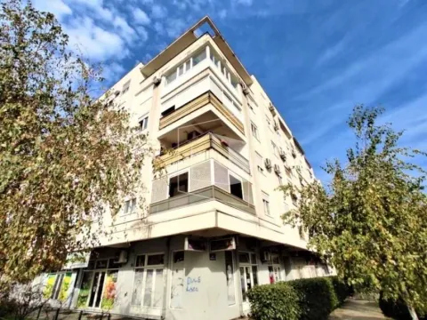 Prodaja, poslovni prostor, 67m2, Blok 9, Podgorica Prodaja, poslovni prostor, 67m2, Blok 9, Podgorica