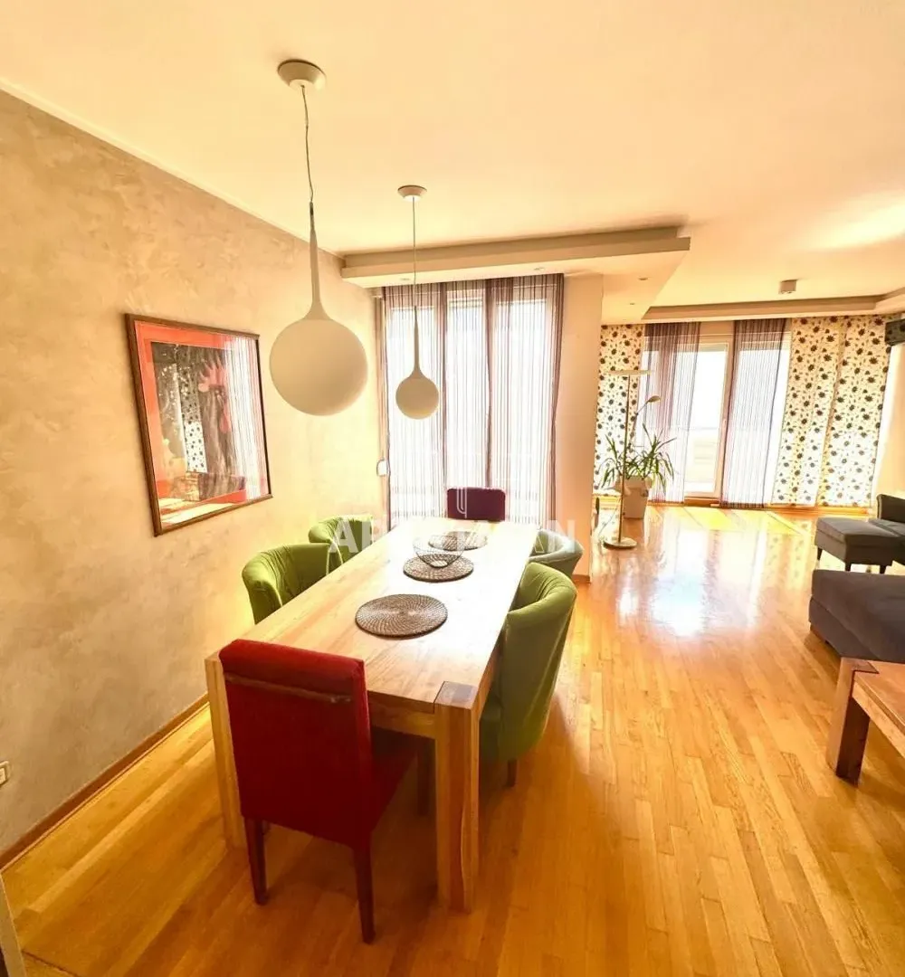 Rent, three bedroom apartment, 113m², Vračar Hram, Vračar Sve Podlokacije