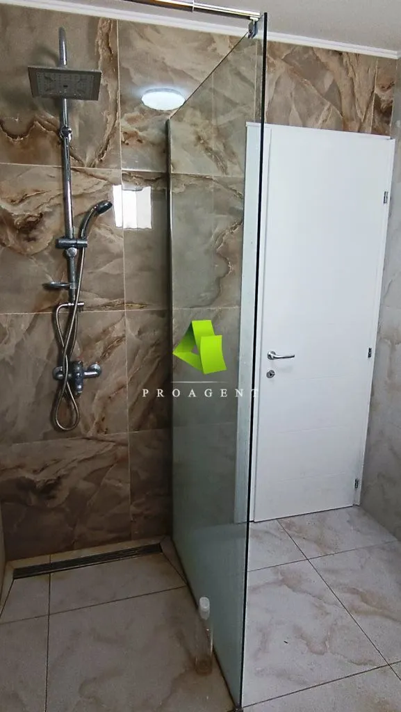 Izdavanje, kuća, 300m², Kruševac, Srbija