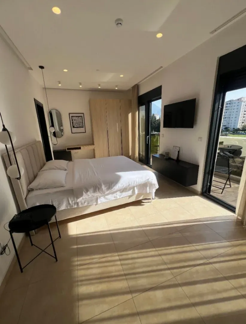 Rent, studio apartment, 36m², Soho City, Bar