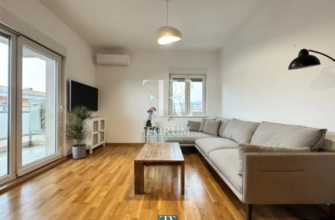 Izdavanje, jednosoban stan, 55m², City Kvart, Podgorica