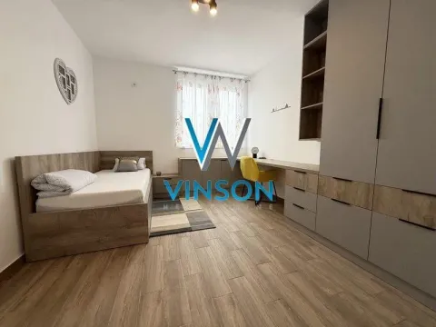 Izdavanje, četvorosoban stan, 180m², Petrovaradin, Novi Sad - image 20