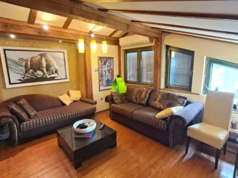 Prodaja, trosoban stan, 85m², Medijana, Niš