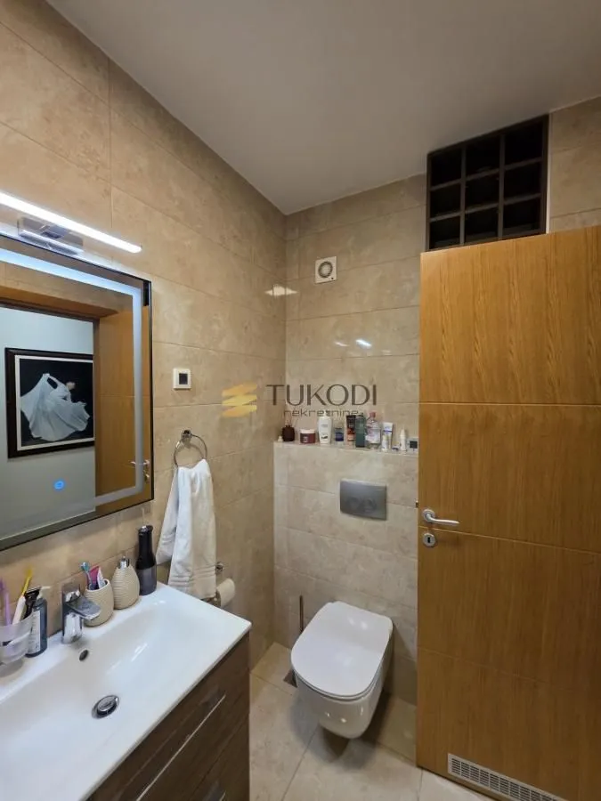 Prodaja, jednosoban stan, 44m², Sajmište, Novi Sad
