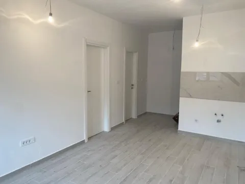 Sale, apartment, 46m², Dobrota, Kotor - image 5