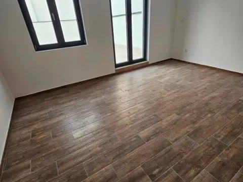 Prodaja, trosoban stan, 64m², Uciteljsko Naselje, Zvezdara Sve Podlokacije - image 2