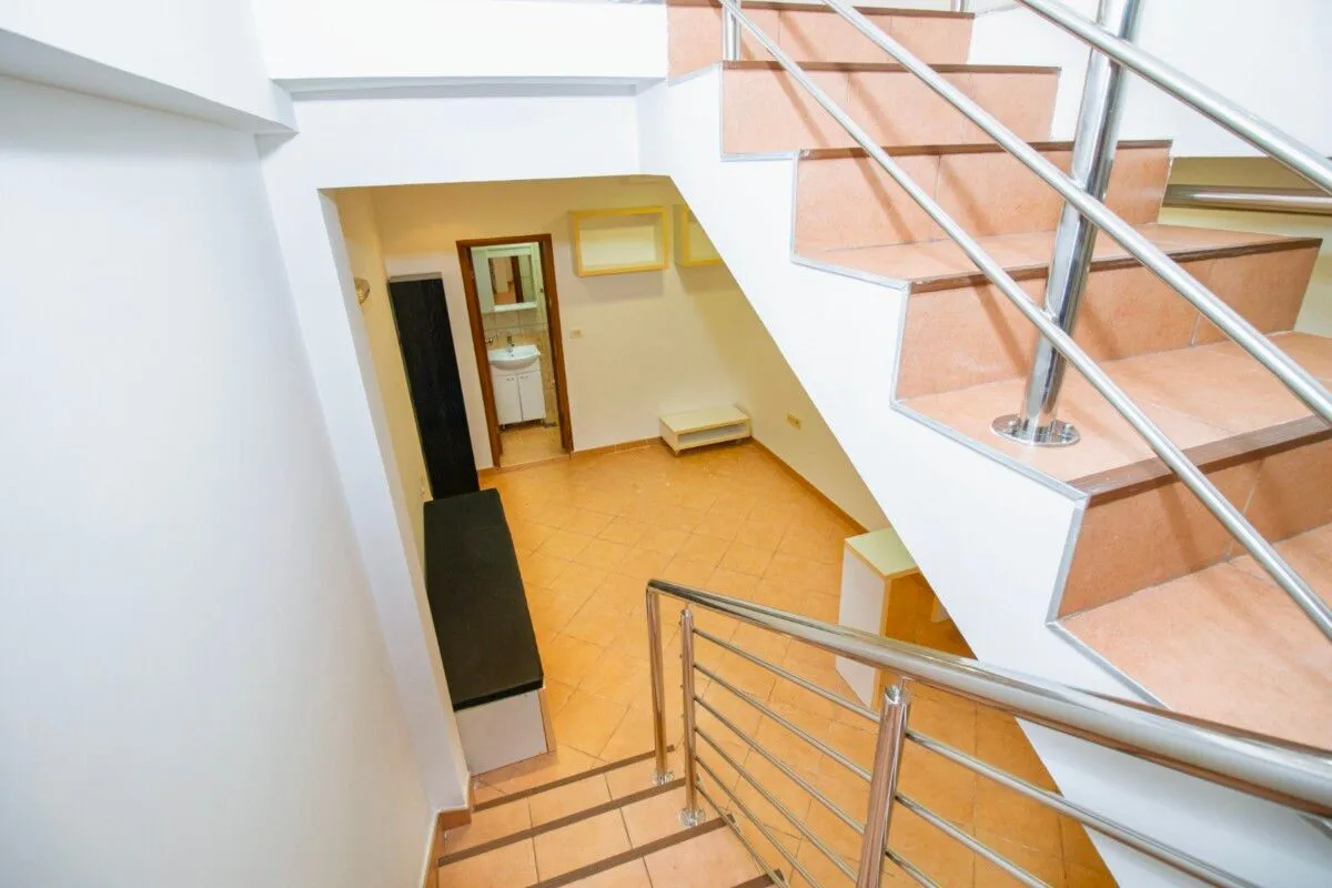 Rent, office space, 46m², Centar, Podgorica