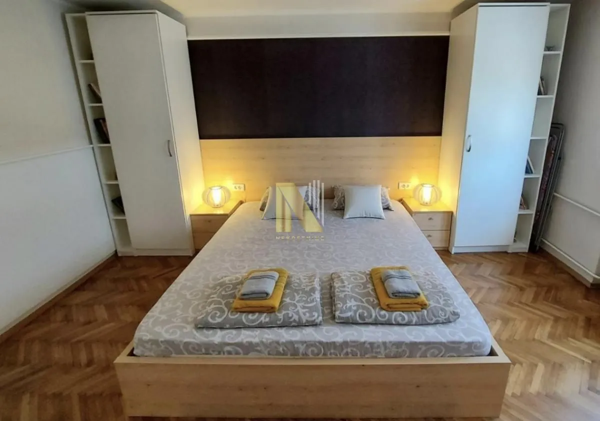 Izdavanje, dvosoban stan, 43m², Centar, Novi Sad