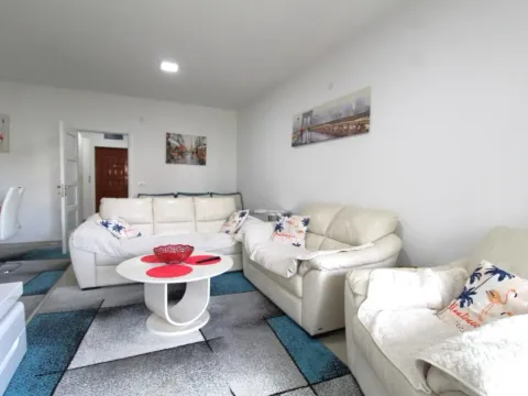 Izdavanje, jednosoban stan, 50m², Šušanj, Bar - image 4