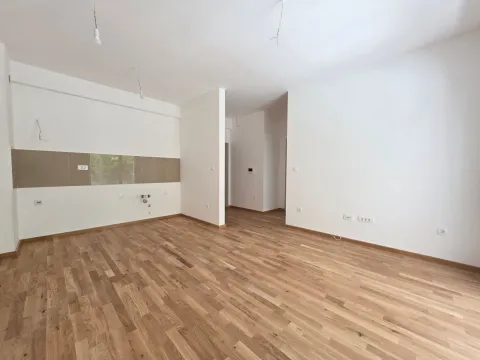 Sale, one bedroom apartment, 43m², Bečići, Budva - image 7
