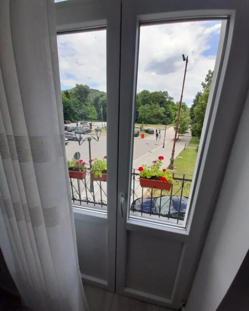 Izdavanje, jednosoban stan, 55m², Centar, Cetinje