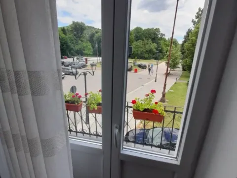 Izdavanje, jednosoban stan, 55m², Centar, Cetinje - image 8