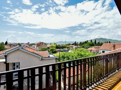 Sale, house, 370m², Tološi, Podgorica - image 30