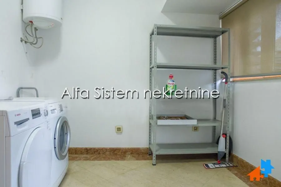 Izdavanje, četvorosoban stan, 222m², Tašmajdan, Palilula Sve Podlokacije