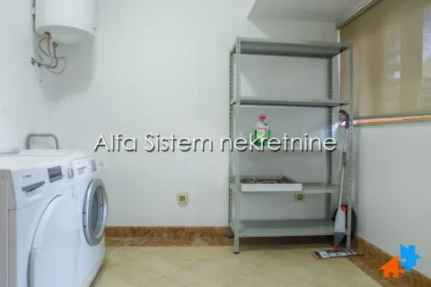 Izdavanje, četvorosoban stan, 222m², Tašmajdan, Palilula Sve Podlokacije - image 20