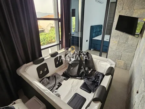 Izdavanje, kuća, 150m², Donja Gorica, Podgorica - image 12