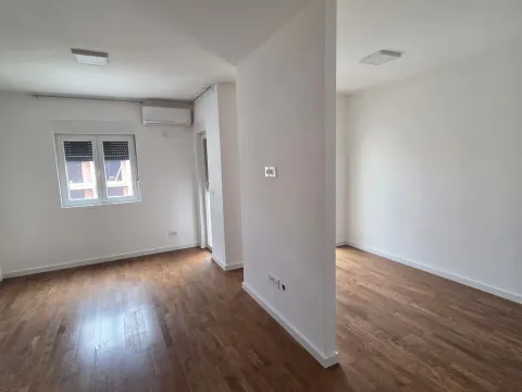 Rent, two bedroom apartment, 72m², Zagorič, Podgorica - image 2