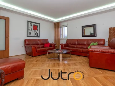 Prodaja, četvorosoban stan, 133m², Momišići, Podgorica - image 2