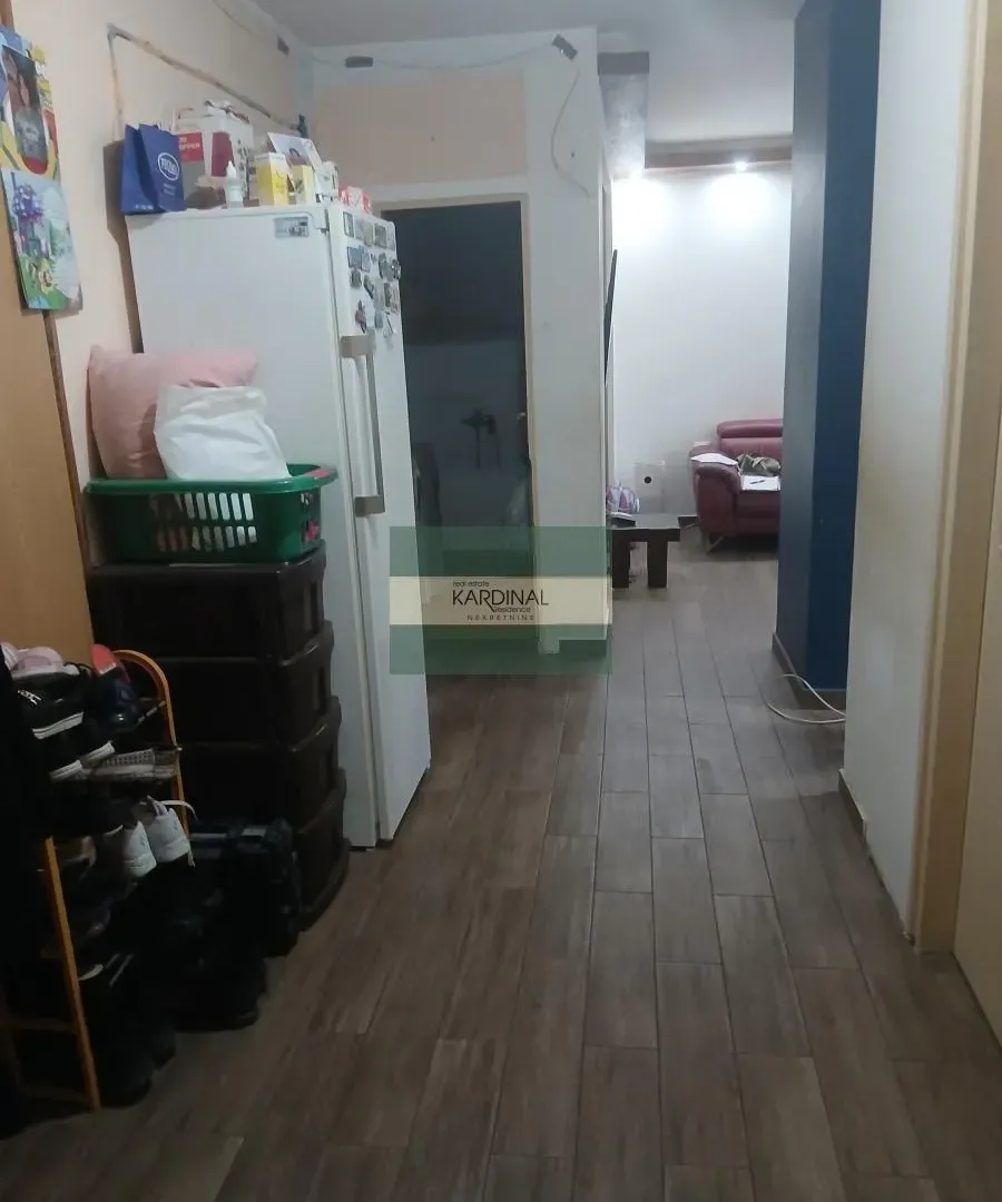 Prodaja, trosoban stan, 75m², Erdoglija, Kragujevac