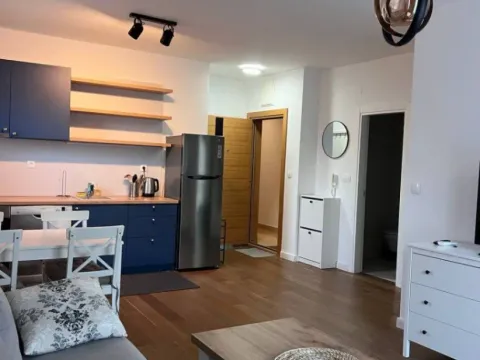 Izdavanje, dvosoban stan, 65m², Centar, Budva - image 3