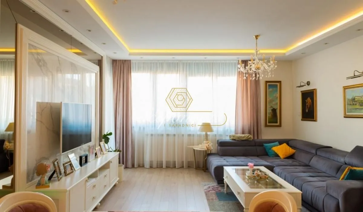 Sale, four bedroom apartment, 106m², Grbavica, Novi Sad Sve Podlokacije