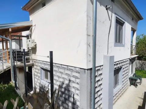 Kuća in Podina