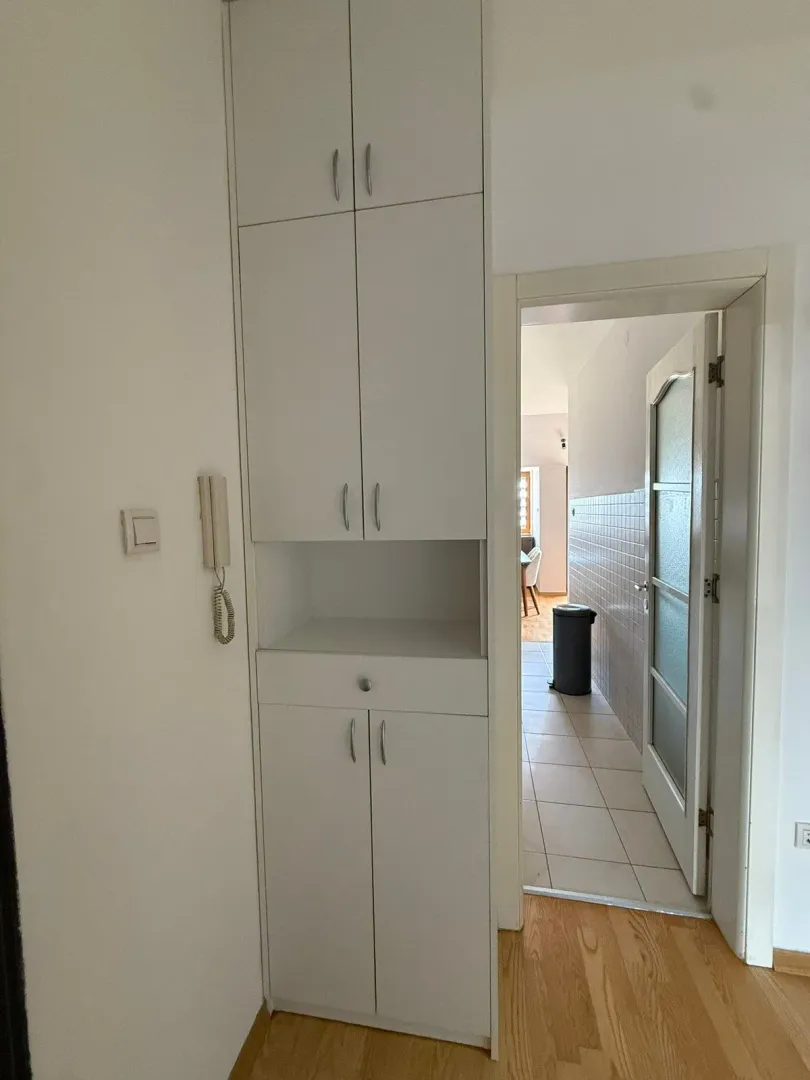 Izdavanje, dvosoban stan, 83m², Preko Morače, Podgorica