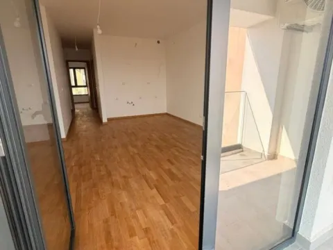 Sale, one bedroom apartment, 43m², Bečići, Budva - image 8