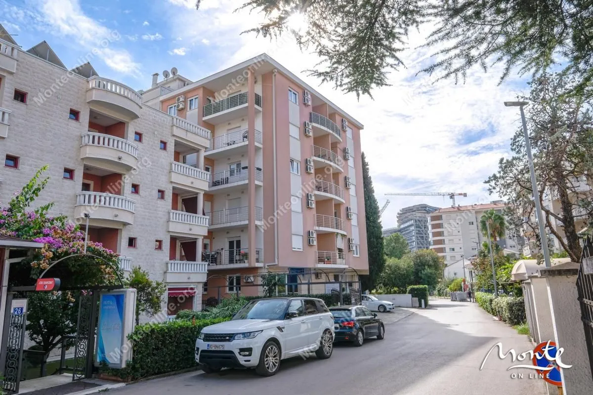 Prodaja, jednosoban stan, 64m², Budva, Crna Gora