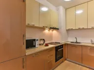 Izdavanje, dvosoban stan, 76m², Budva, Crna Gora - image 10