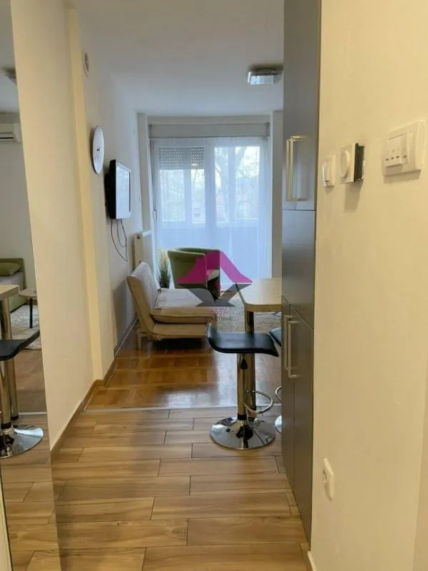 Rent, apartment, 25m², Grbavica, Novi Sad Sve Podlokacije