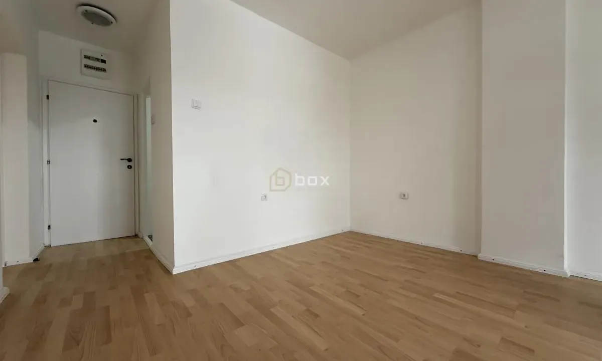 Prodaja, jednosoban stan, 52m², Pantelej, Niš