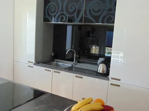 Izdavanje, dvosoban stan, 82m², Centar, Podgorica - image 3