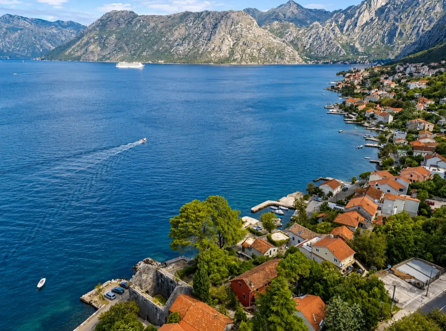 Sale, house, 170m², Dobrota, Kotor