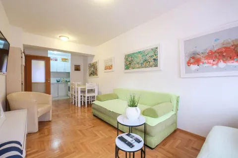 Sale, one bedroom apartment, 44m², Centar, Budva - image 8