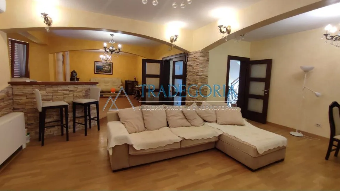 Prodaja, kuća, 400m², Bar, Crna Gora