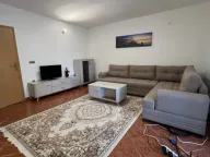 Izdavanje, trosoban stan, 130m2, Zaljevo, Bar