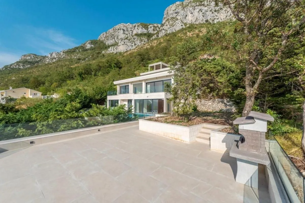 Sale, house, 304m², Sveti Stefan, Budva
