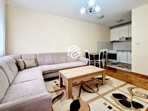 Sale, two bedroom apartment, 65m², Stari Aerodrom, Podgorica - image 2