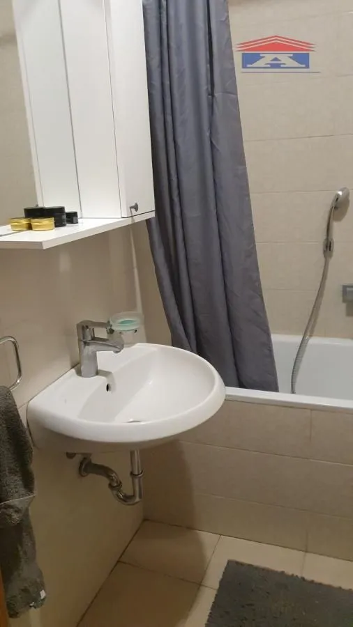 Izdavanje, jednosoban stan, 42m², Grbavica, Novi Sad Sve Podlokacije