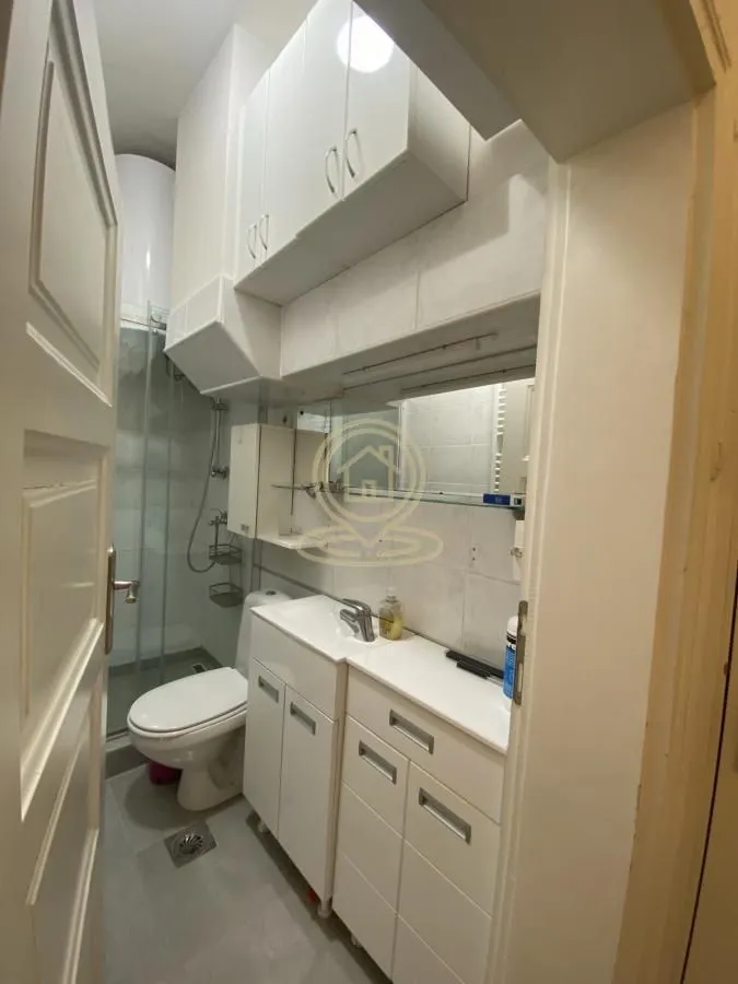 Izdavanje, dvosoban stan, 69m², Sava Mala, Beograd